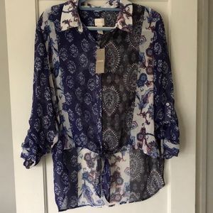 Chicos size 2, large button down‎ top. Hi/lo. Medallion/floral. NWT